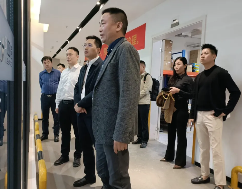 萍鄉(xiāng)市經開區(qū)領導考察利亞德集團南方總部