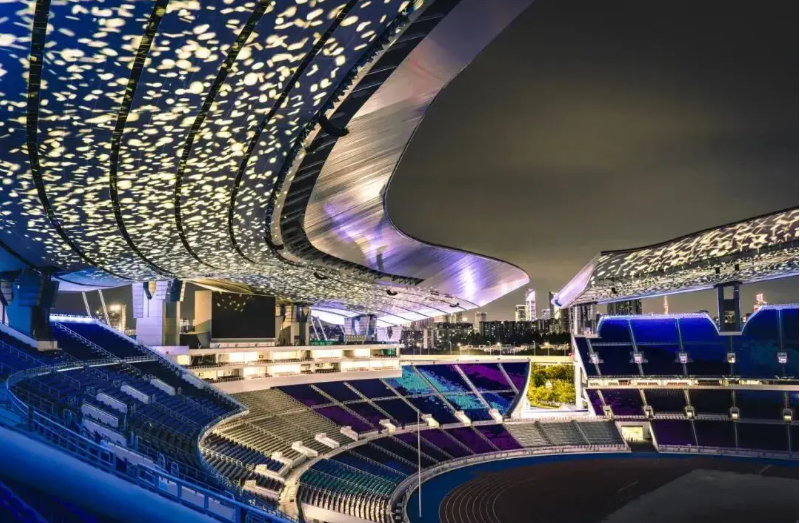 氛圍感拉滿(mǎn)！揭秘全運(yùn)會(huì)現(xiàn)場(chǎng)的那塊“神級(jí)”LED屏