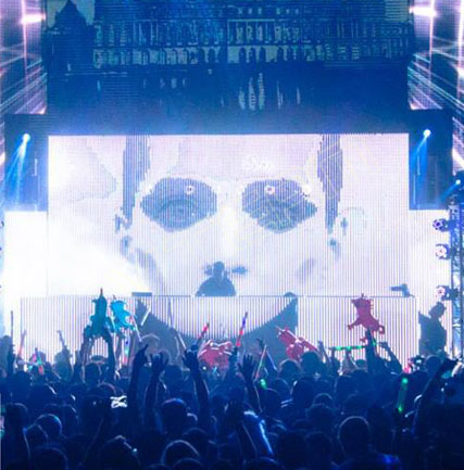 美國(guó)好萊塢戶(hù)外DJ秀 LED共形屏iDot-P30項(xiàng)目