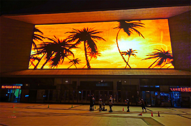 青島城陽(yáng)體育館LED格柵屏項(xiàng)目 